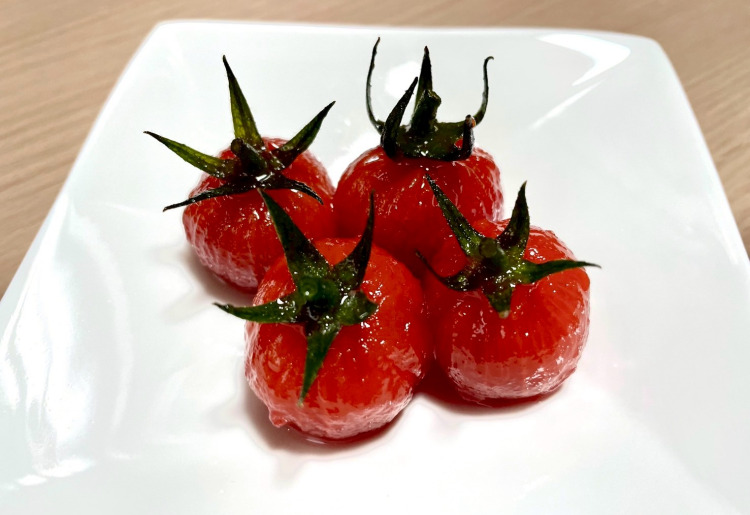 トマトの杏露酒漬け